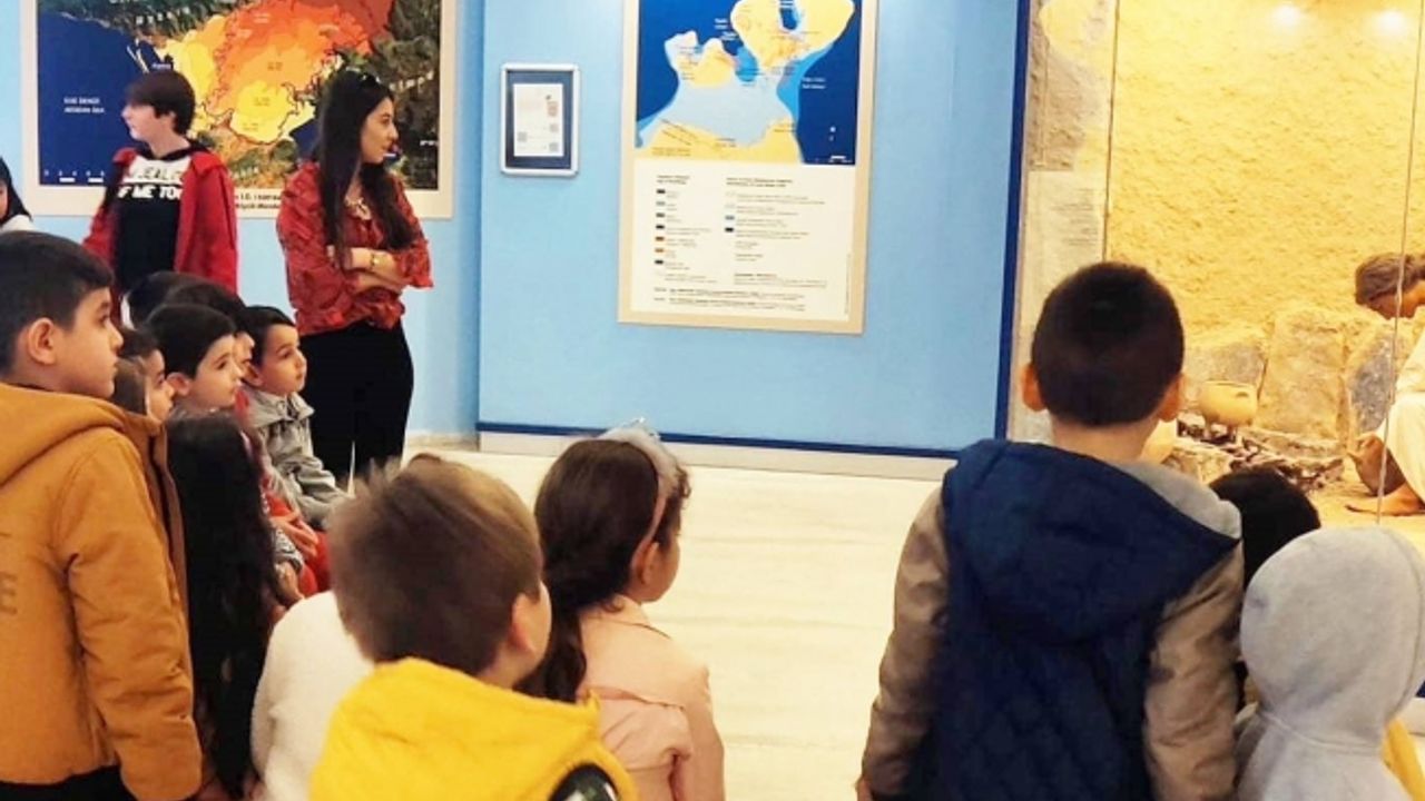 Otizm Farkındalık Ağacı proje kapsamında gezi düzenlendi