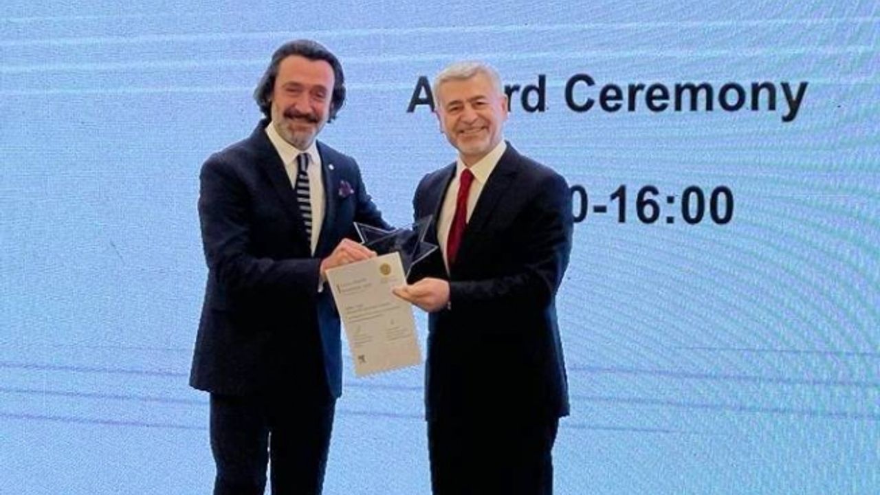 Bilim insanı Prof. Dr. Saffet YAĞIZ'a ödül