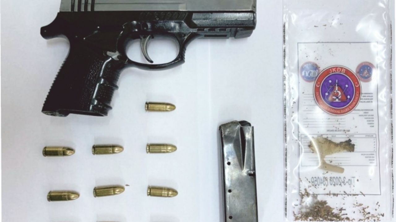 Devriye ekipleri şüphe üzerine durdurdu: Uyuşturucu madde ele geçirdi