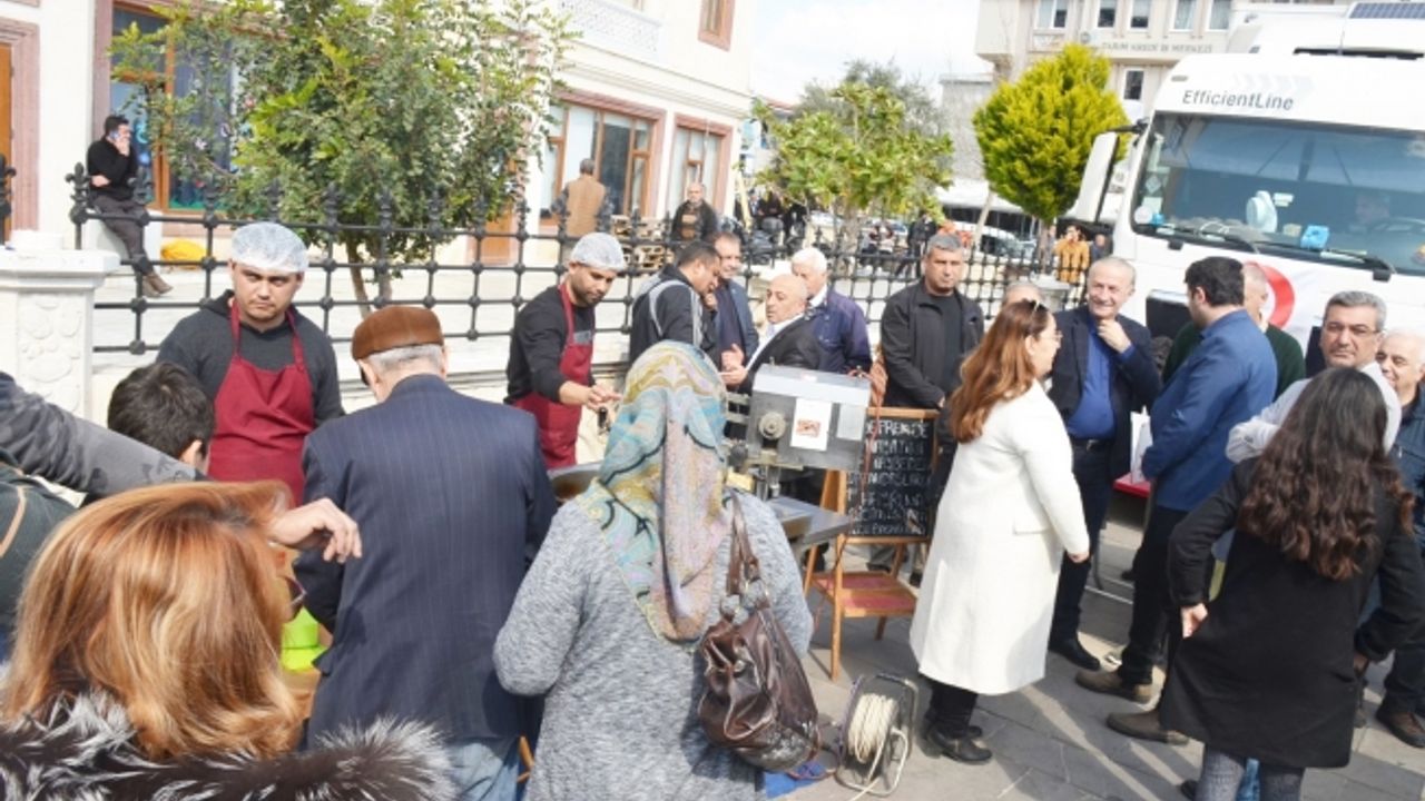 İyi Parti’den depremde hayatını kaybedenler için lokma hayrı