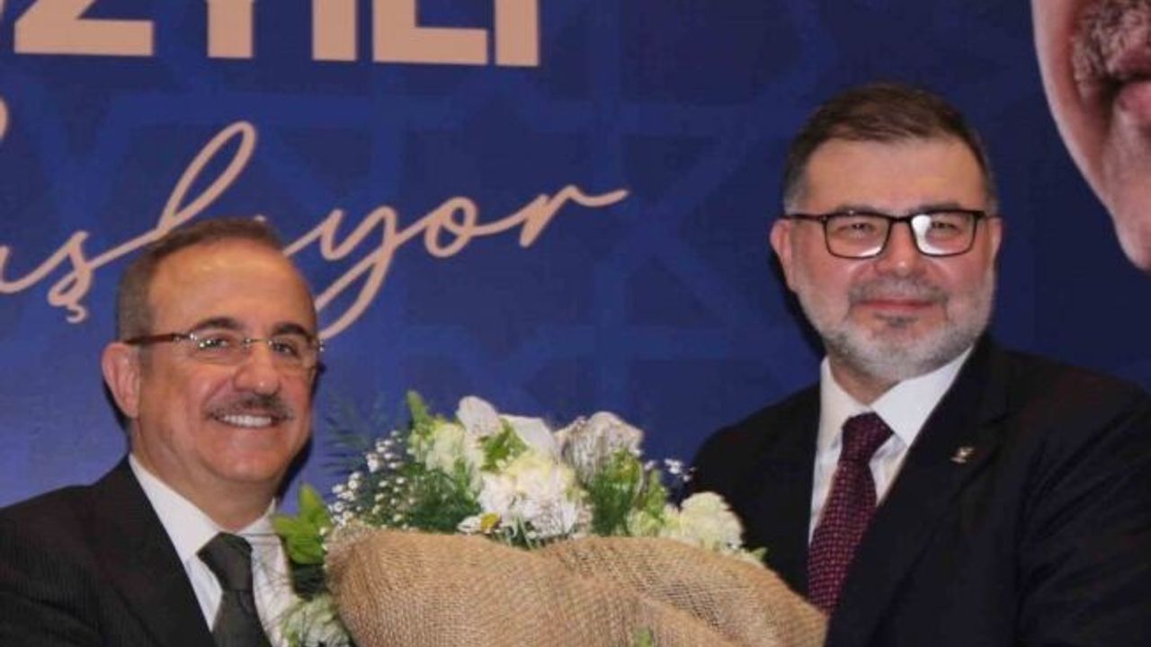 AK Parti İzmir’in yeni başkanı görevi devraldı