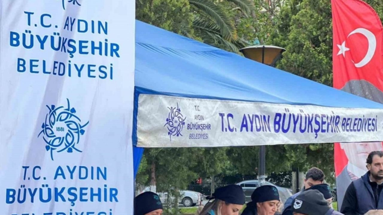 Aydın Büyükşehir Belediyesi Aydınlıları iftar sofralarında buluşturmaya devam ediyor