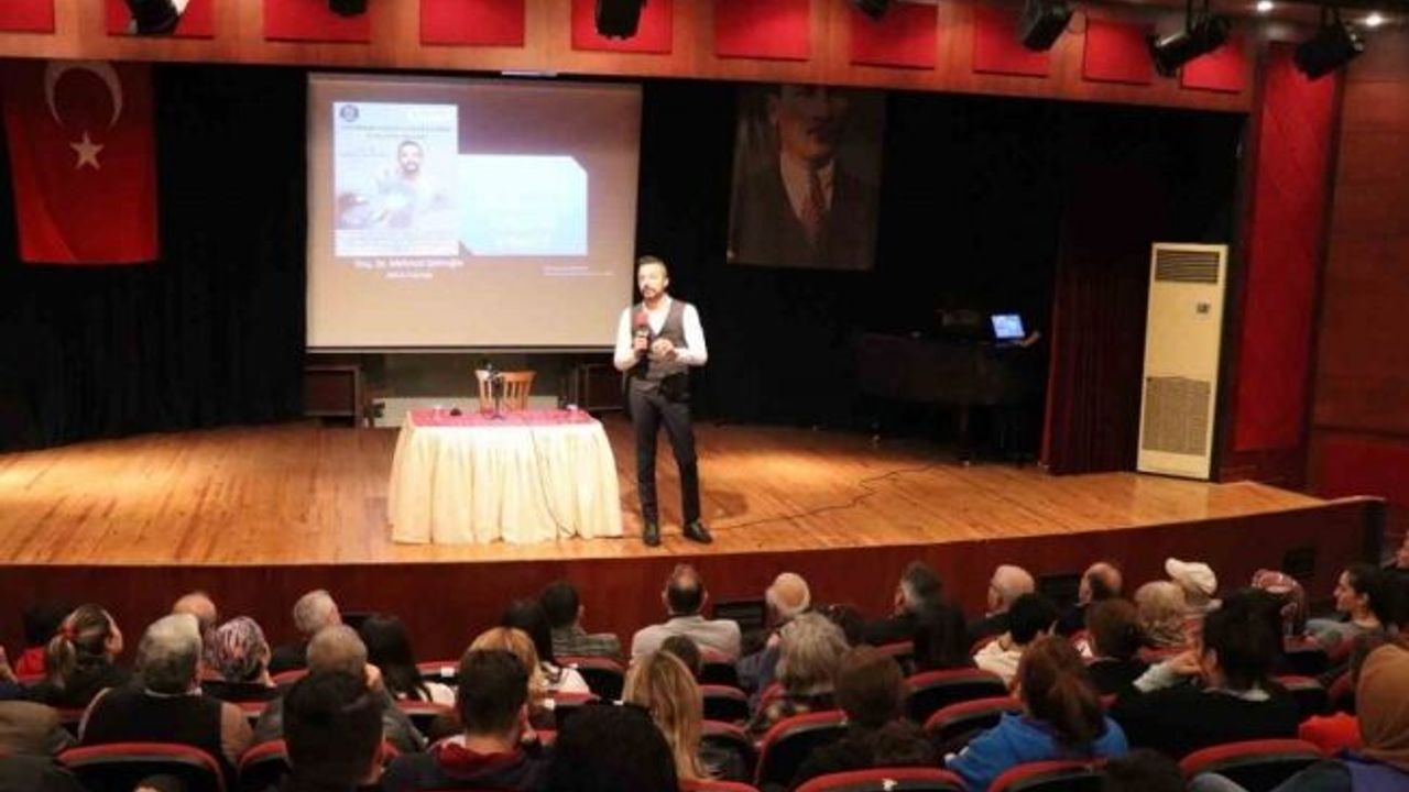 Depremin Psikolojik etkilerini azaltma konulu konferans ilgi gördü