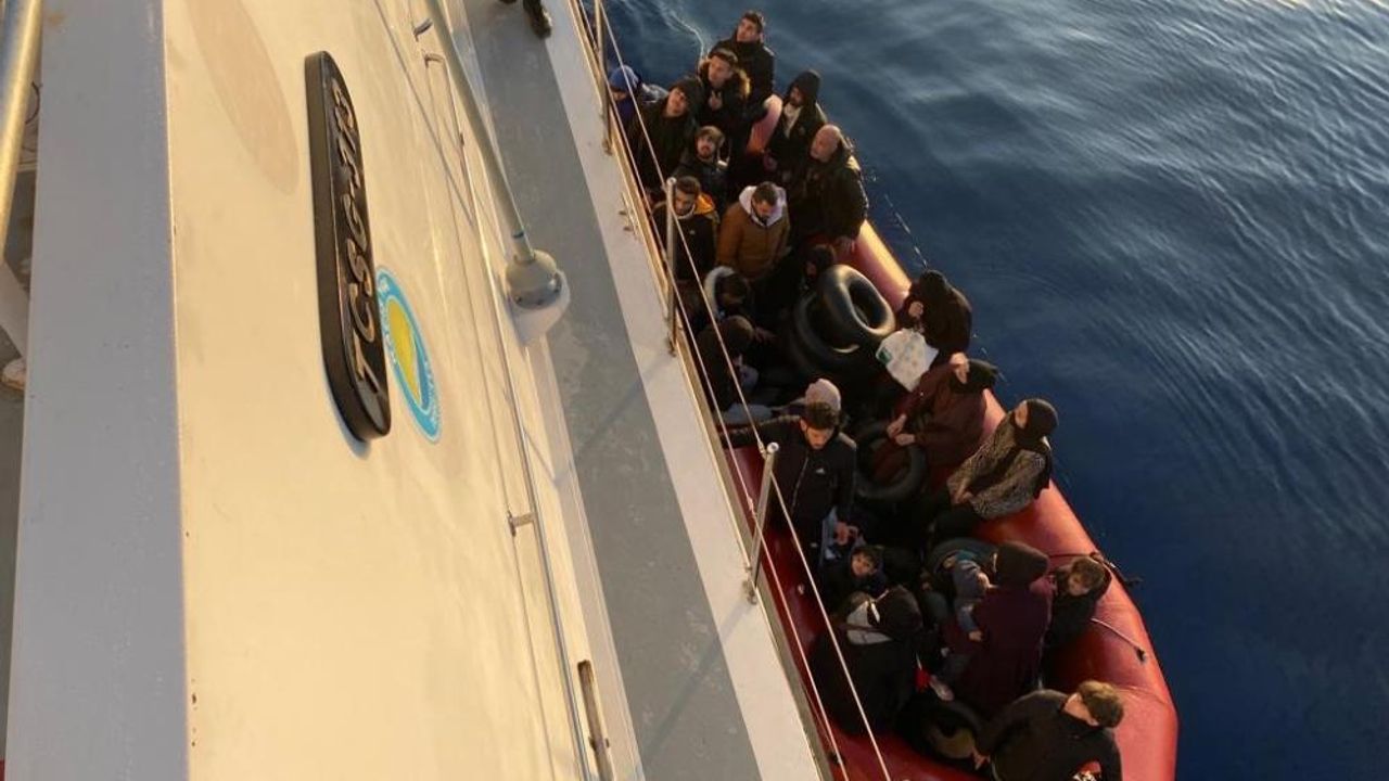 Bodrum'da 29 düzensiz göçmen kurtarıldı, 14'ü yakalandı