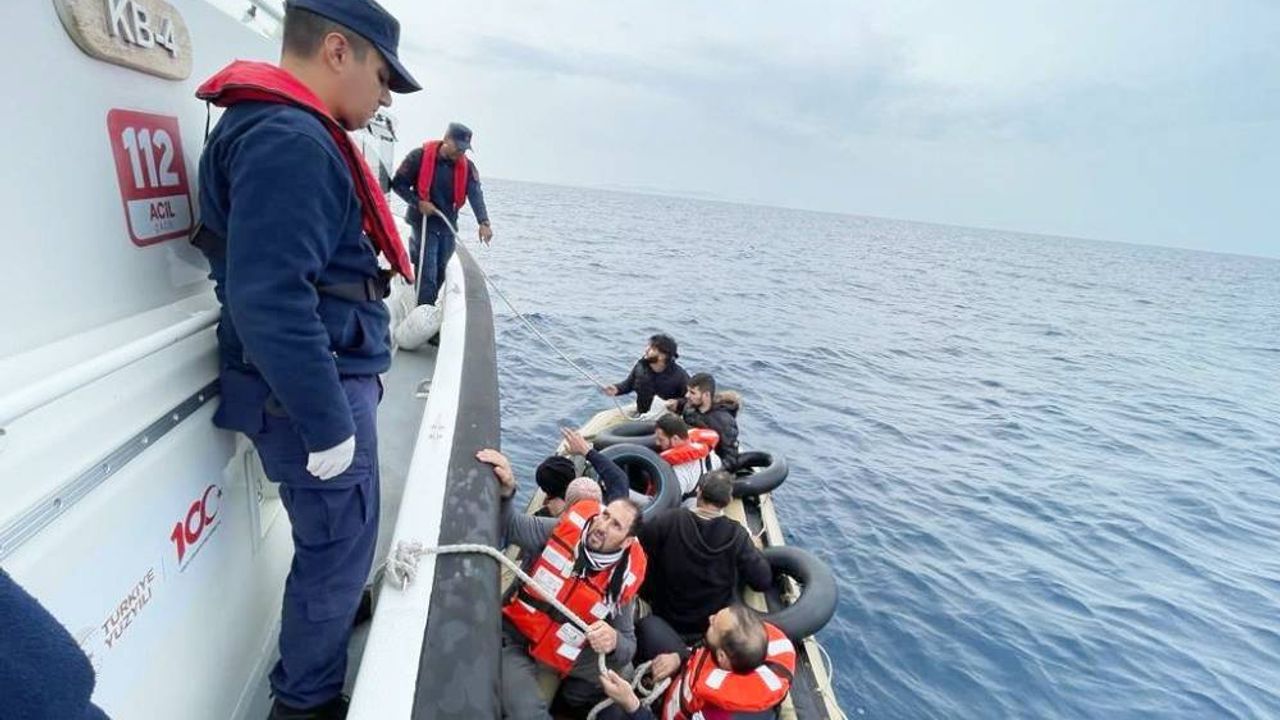 Didim'de 33 düzensiz göçmen kurtarıldı