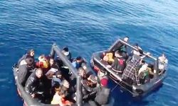 Didim'de 54 düzensiz göçmen kurtarıldı