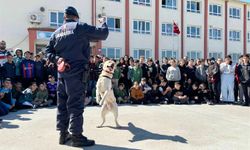 Jandarma ekipleri, öğrencilere deprem farkındalık eğitimi verdi