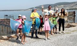 Akbüklü minikler çevre temizliği yaptı