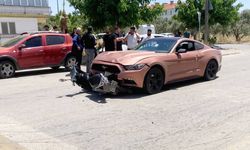 Didim’de  Oto­mo­bil  ile Mo­to­sik­let  Çar­pış­tı:  2 Kişi Ya­ra­lan­dı