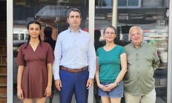 Kay­ma­kam Ku­ru­ca’dan Didim Ga­ze­te­ci­ler Ce­mi­ye­ti’ne Veda Zi­ya­re­ti