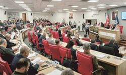 Bü­yük­şe­hir Mec­li­si Yine Er­te­len­di