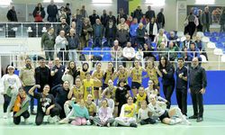 DİDİM SAHASINDA  VOLEYBOL ŞÖLENİ: 3–0