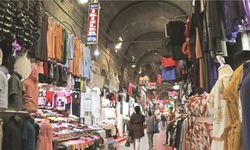 Es­na­fa Çifte Müjde: E-Ar­şiv Fa­tu­ra Er­te­len­di, Kredi Fa­iz­le­ri Dü­şü­rül­dü