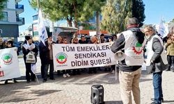 Tüm Emeklilerin Sendikası Didim Şubesi’nden Oturma Eylemi ve Basın Açıklaması