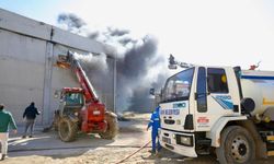 Küçük Sa­na­yi Si­te­si’nde Depo Yan­gı­nı Kor­kut­tu