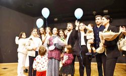 Bir oyun, yüz­ler­ce alkış ve tek bir umut: Doruk