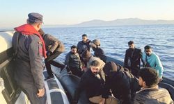 Ku­şa­da­sı  Açık­la­rın­da  Can Pa­za­rı:  18 Dü­zen­siz  Göç­men  Kur­ta­rıl­dı