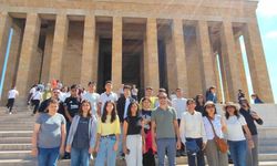 AKYENİKÖY MUHTARI VERDİĞİ SÖZÜ BU YIL DA TUTTU "22 Öğrenciyi Anıtkabir’e Götürdü"