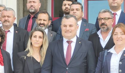 AK Parti maz­ba­ta aldı