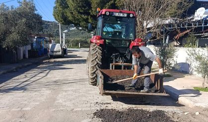 Balat Köyü kendi imkanları ile yol yapıyor