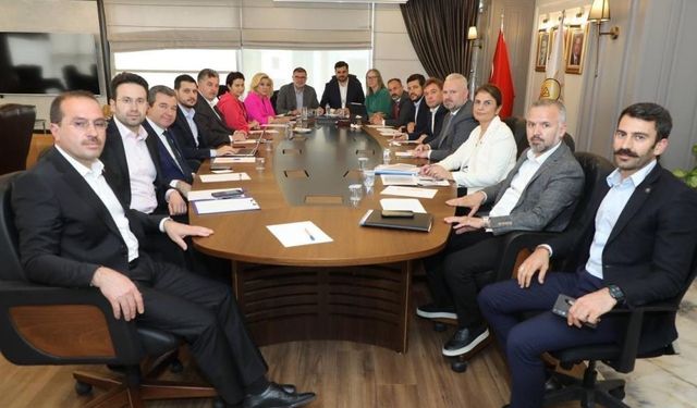 AK Parti İzmir’de 28 Mayıs zirvesi