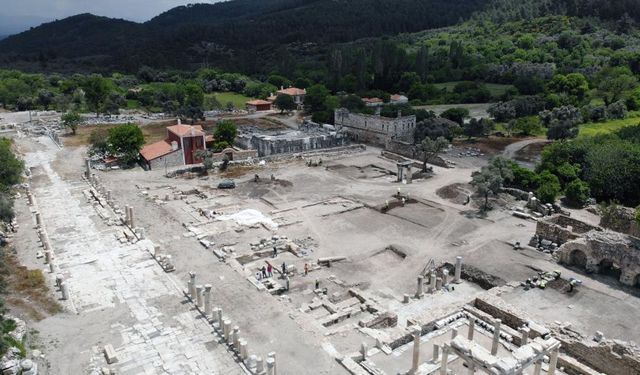 Stratonikeia’nın gizemli meydanının sırrı çözülüyor