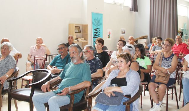 SANAT MERKEZİ’NDE YAZAR-OKUR BULUŞMASI