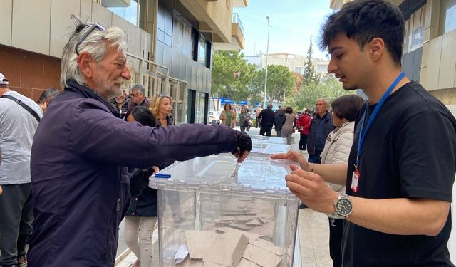 Didim’de Cum­hur­baş­kan­lı­ğı Ön Se­çi­mi­ne Yoğun İlgi: Da­ya­nış­ma San­dık­la­rı Dik­kat Çe­ki­yor