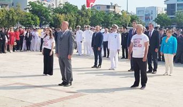 Didim’de 19 Mayıs çe­lenk tö­re­ni dü­zen­len­di