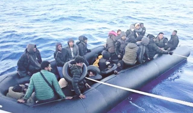 Didim'de 42 Göçmen Kurtarıldı
