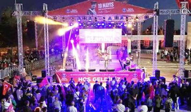 DİDİM’DE 19 MAYIS COŞ­KU­SU SO­KAK­LA­RA TAŞTI