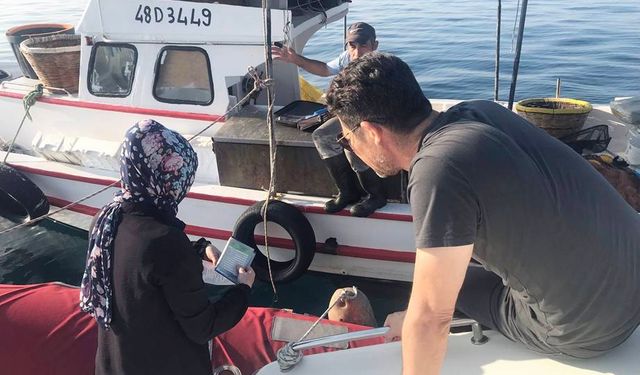 Didim'de Ba­lık­çı­la­ra De­ne­tim ve Bil­gi­len­dir­me