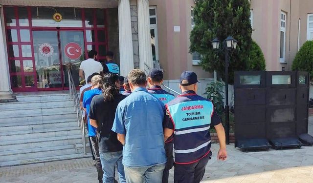 Didim’de Kaçak Kazı Ope­ras­yo­nu:  6 Şüp­he­li Su­çüs­tü Ya­ka­lan­dı