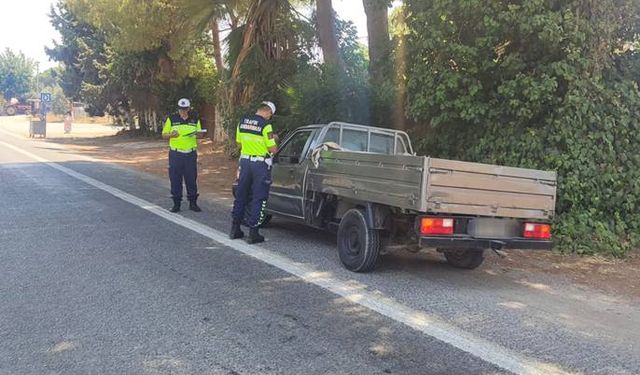 Didim’de Jan­dar­ma­dan Drone Des­tek­li  Tra­fik De­ne­ti­mi