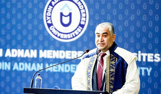 Üni­ver­si­te­miz­de 2025–2026 Aka­de­mik Yıl Açı­lış Tö­re­ni Ger­çek­leş­ti