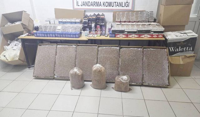 DİDİM'DE KAÇAK TÜTÜN VE MAKA­RON OPE­RAS­YO­NU: 1,4 MİLYON TL'LİK ÜRÜN ELE GEÇİRİLDİ