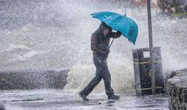 Me­te­oro­lo­ji­den Söke ve Didim için kuv­vet­li fır­tı­na uya­rı­sı