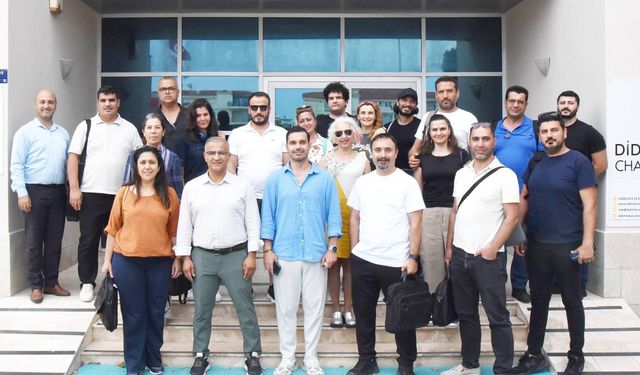 Didim'de Gay­ri­men­kul Sek­tö­rü­ne Yapay Zekâ Des­te­ği: Mü­te­ah­hit­ler ve Em­lak­çı­lar Di­ji­tal Dö­nü­şüm­le Bu­l