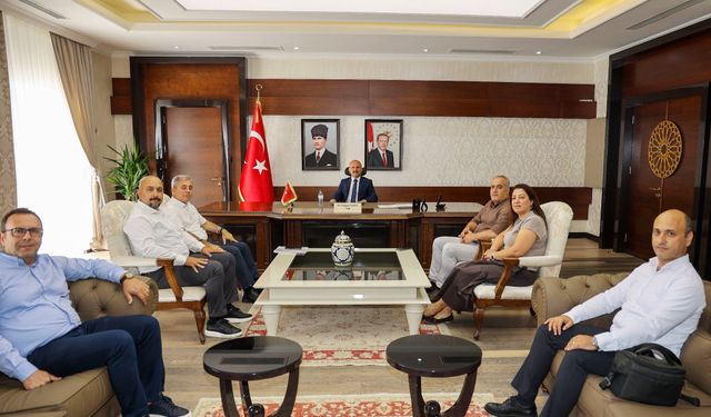 Didim Ti­ca­ret Odası Aydın Va­li­si Dr. Osman Varol’u Zi­ya­ret Etti