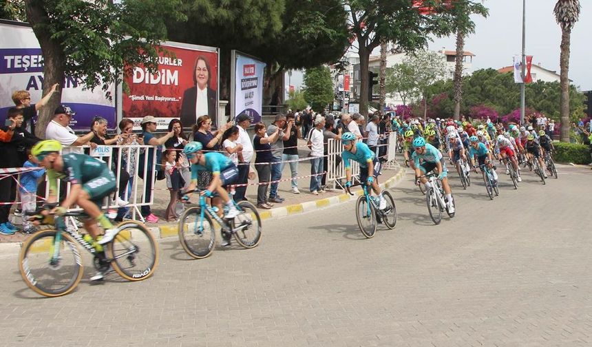 Cumhurbaşkanlığı Bisiklet Turu’na katılanlar, Didim’de karşılandı