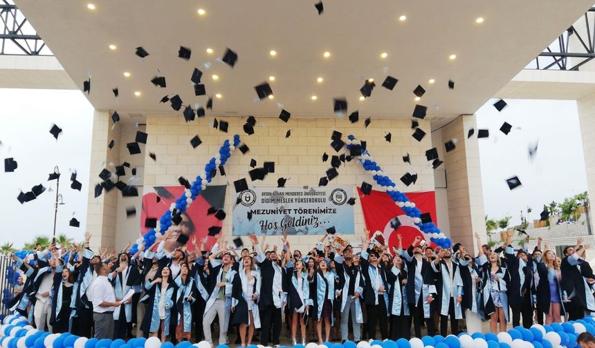 Didim MYO’da mezuniyet heyecanı