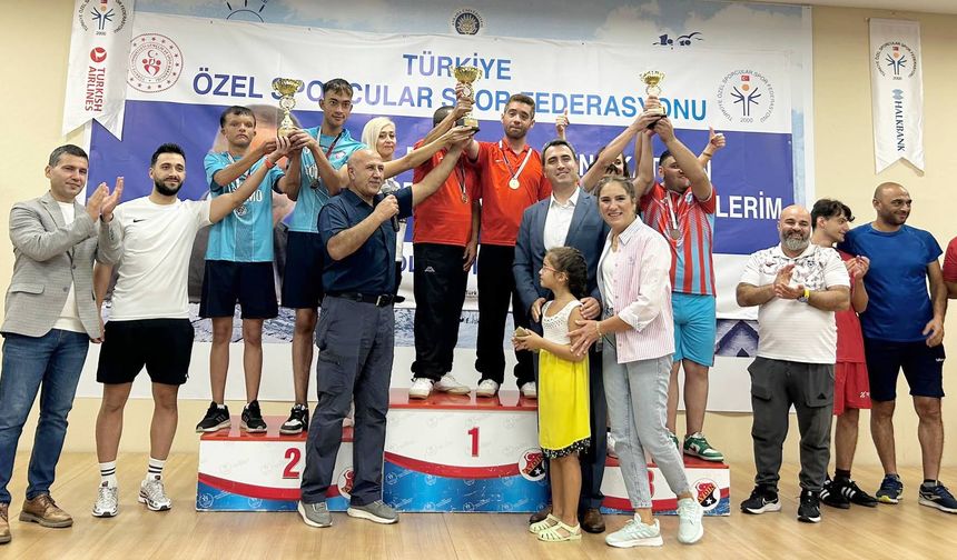 Özel sporcular Bocce müsabakası 2. turu da sona erdi