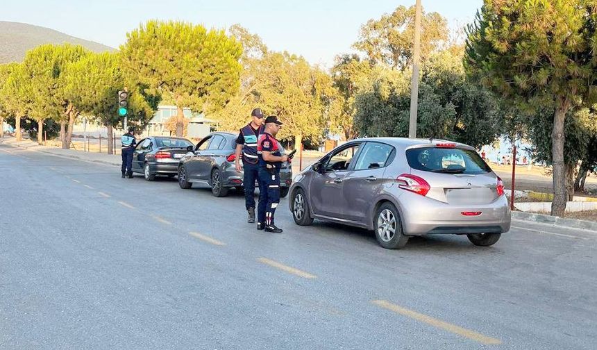 Akbük'te Jan­dar­ma­dan Şok Uy­gu­la­ma: 206 Bin TL Ceza Ke­sil­di