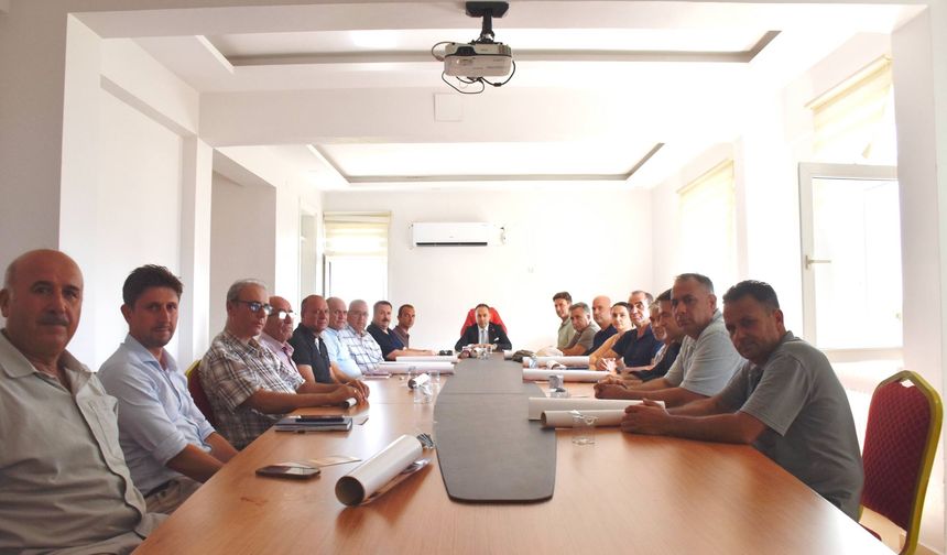 Didim’de Muh­tar­lar Top­lan­tı­sı Kay­ma­kam Çoban Baş­kan­lı­ğın­da Ya­pıl­dı