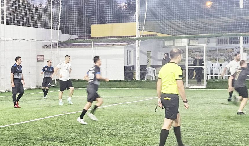 KU­ŞA­DA­SI BELEDİYESİ GÖREV ŞEHİTLERİ TUR­NU­VA­SI'NDA ŞAMPİYON KOTAN FK OLDU