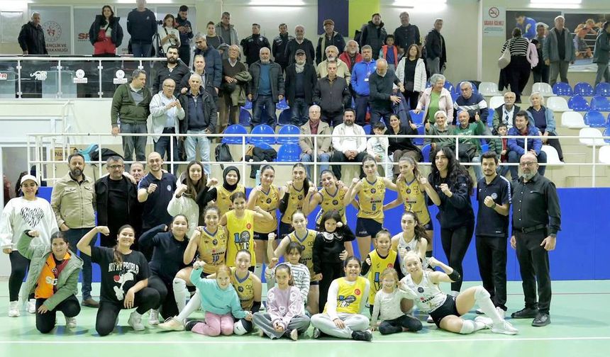 DİDİM SAHASINDA  VOLEYBOL ŞÖLENİ: 3–0