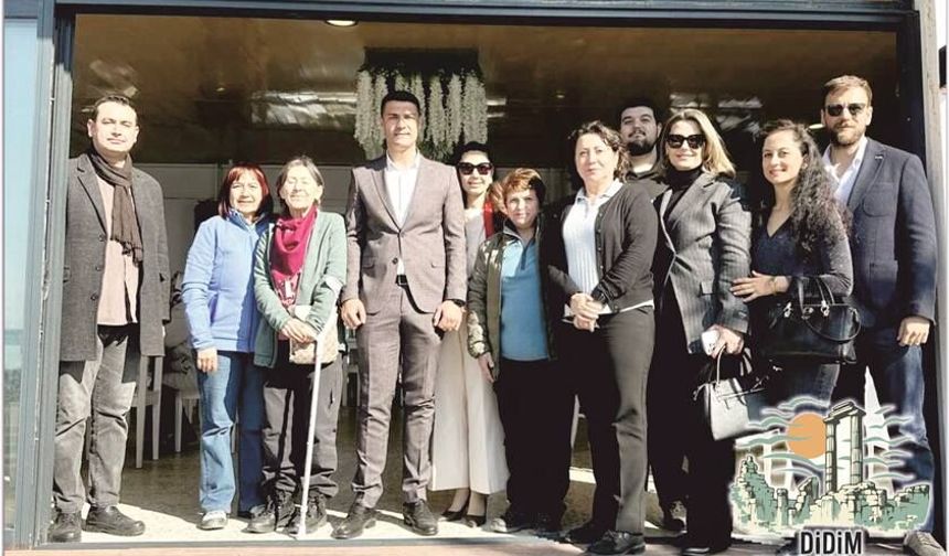 Didim Ru­me­li  Kül­tü­rü­nü Ya­şat­ma ve Da­ya­nış­ma  Der­ne­ği  Ba­ha­rın Müj­de­ci­si  Mar­te­niç­ka­la­rı  Dost­luk