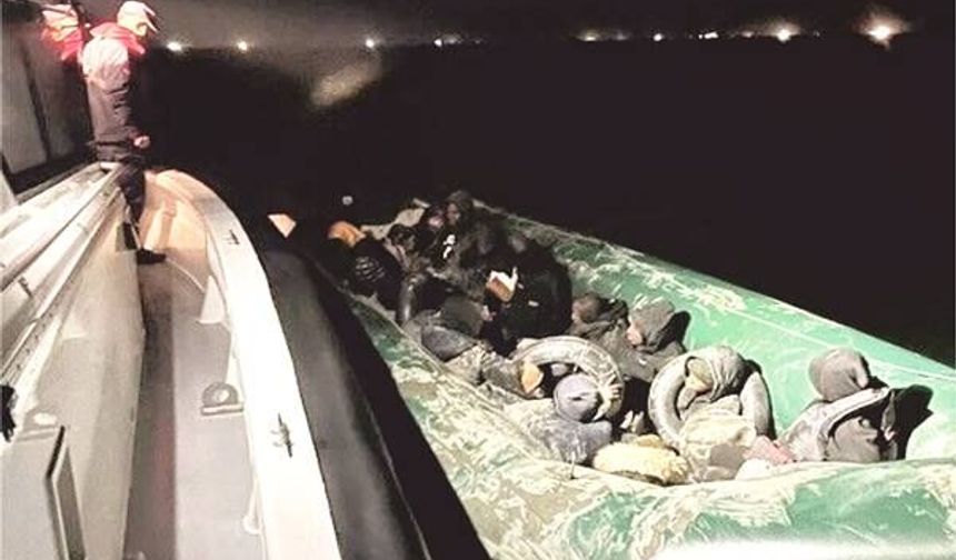 Didim Açık­la­rın­da Göç­men Ope­ras­yo­nu: 18 Dü­zen­siz Göç­men ve 4 Ka­çak­çı Ya­ka­lan­dı