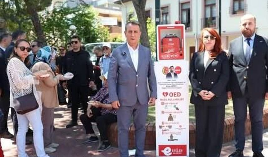 Efe­ler’de 8 Nok­ta­ya OED Ci­ha­zı Yer­leş­ti­ril­di: Ani Kalp Kriz­le­ri­ne Karşı Hayat Kur­ta­ra­cak Proje