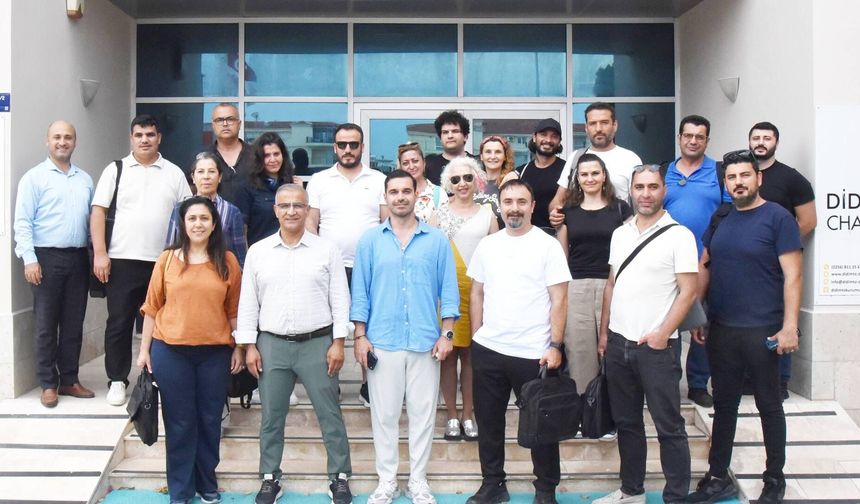Didim'de Gay­ri­men­kul Sek­tö­rü­ne Yapay Zekâ Des­te­ği: Mü­te­ah­hit­ler ve Em­lak­çı­lar Di­ji­tal Dö­nü­şüm­le Bu­l